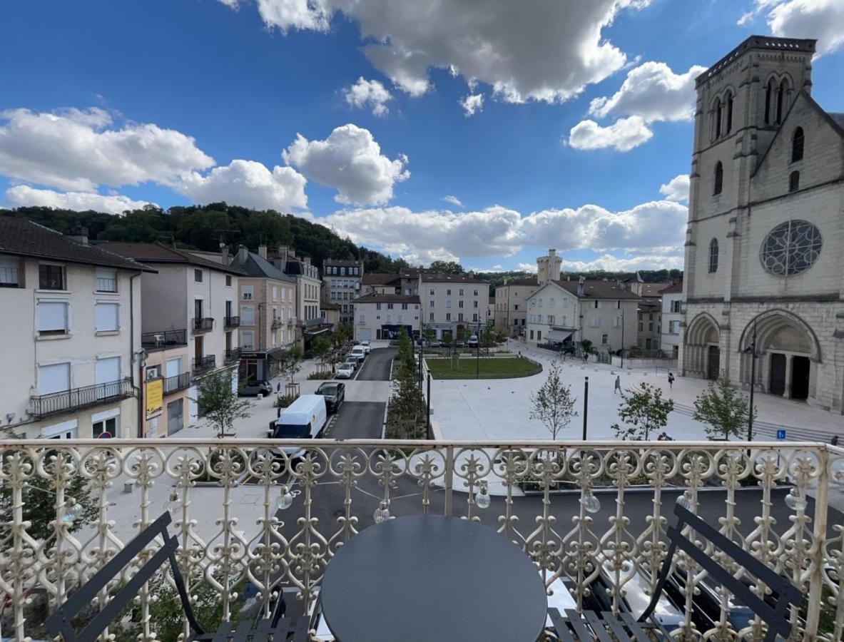 Carnot Place Bourgoin-Jallieu Exteriér fotografie