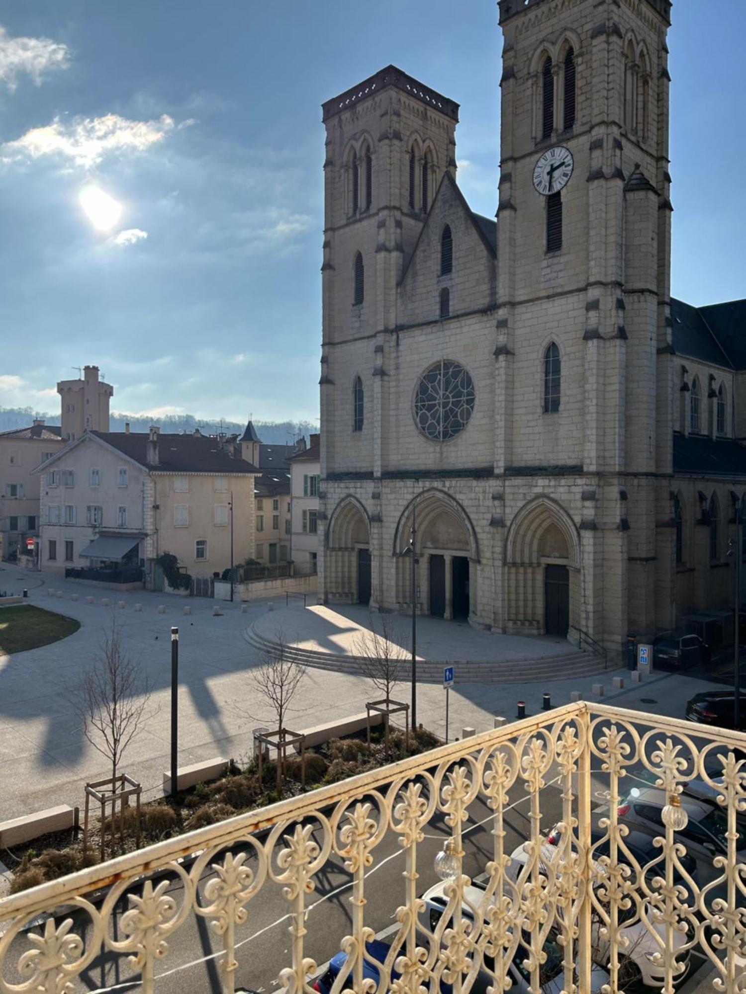 Carnot Place Bourgoin-Jallieu Exteriér fotografie